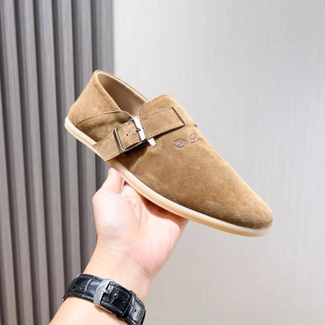 Factory price 420💰[loro piana] 2025 new moccasins, popular casual sneakers for street men. The shoes are made of first-layer suede leather uppers with rubber soles. They are classic. The complex craftsmanship and meticulous structure make the shoes light and soft, allowing you to walk comfortably and freely. Perfect for summer wear. Yardage: 38-45.